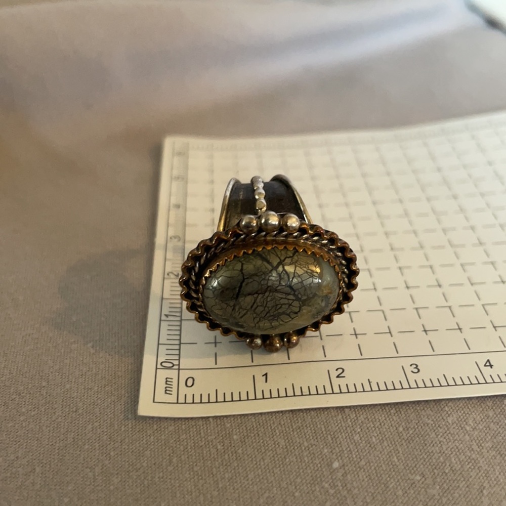Vintage Ring - Picture 8 of 10